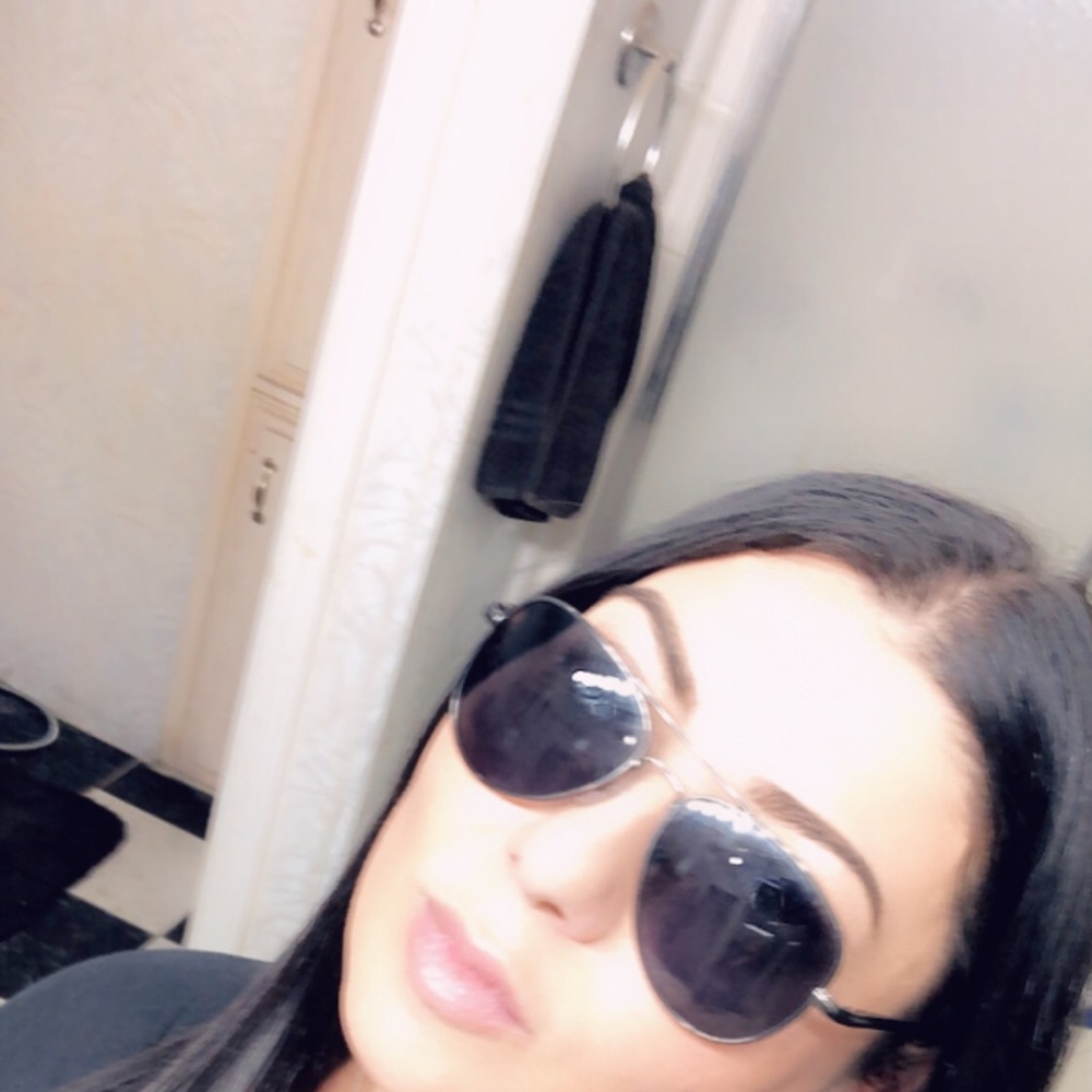 Meet your Posher, Maria